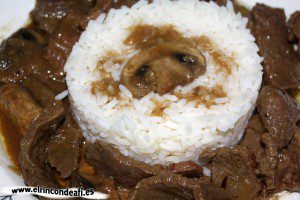 Ternera con champiñones y cebolla Ternera con champiñones y cebolla