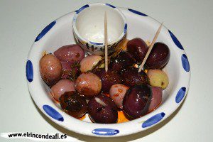 Aceitunas con mojo canario