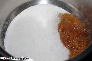 Flan casero, caramelizar el azúcar
