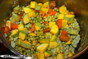 Potaje de arvejas, añadir los guisantes