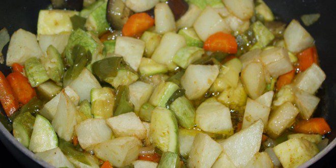 Verduras con papas y curry