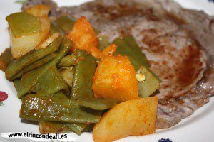 Habichuelas con papas y salsa bilbaína