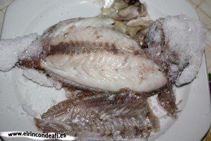 Sama a la sal, limpiar los filetes