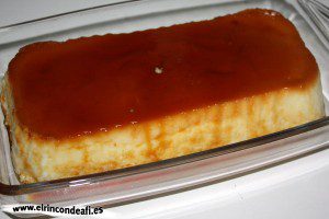 Tocinillo de queso, desmoldar una vez hecho