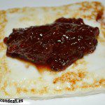 Queso a la plancha con mermelada de tomate