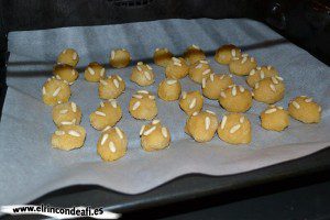 Panellets, hornear 10-15 minutos
