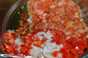 Caldo de millo, ponerlos en el caldero con aceite de oliva