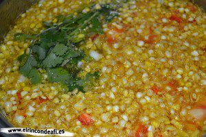 Caldo de millo, cubrir de agua y remover