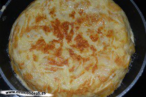 Tortilla de batata, dar la vuelta a la tortilla
