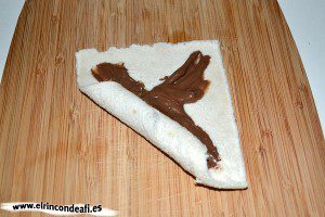 Rollos de chocolate, enrollar con cuidado