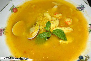Sopa de pescado y marisco, sugerencia de presentación