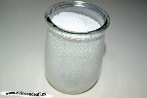Bizcocho de yogurt 1,2,3, añadir dos medidas del yogur, pero de azúcar