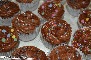 Cupcakes de chocolate, decorar