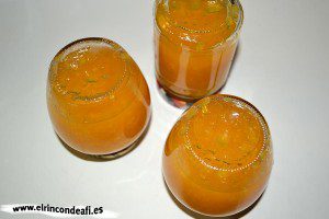 Mermelada de albaricoque, ponerlos boca abajo para crear vacío