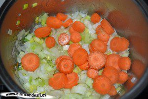 Porrusalda, añadir las zanahorias