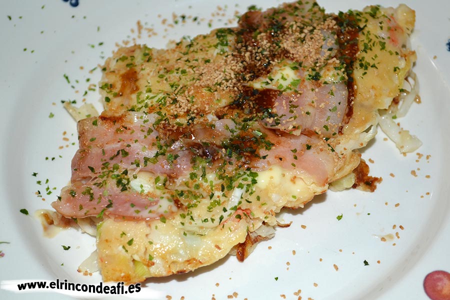 Okonomiyaki o pizza japonesa, sugerencia de presentación