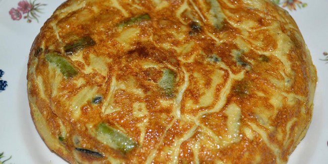 Tortilla de espárragos trigueros y champiñones