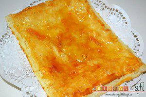 Hojaldre relleno con manzanas, sugerencia de presentación