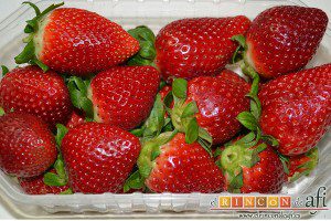Mousse de fresa, lavar las fresas