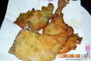 Chuletas de cochino negro canario, colocar en papel absorbente
