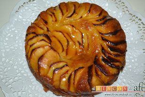 Bizcocho con manzanas, sugerencia de presentación
