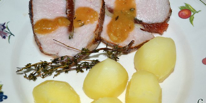 Lomo de cerdo al horno con queso manchego y membrillo