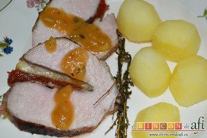 Lomo de cerdo al horno con queso manchego y membrillo, sugerencia de presentación