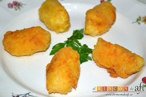 Croquetas de arroz y queso, listas para comer