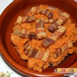 Papas revolconas con torreznos, sugerencia de presentación