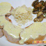 Escalopines con salsa de queso