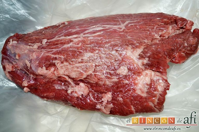 Solomillo de ternera al Oporto, dejar que la carne se atempere 20 minutos antes de usarla