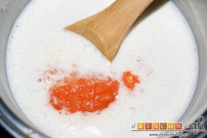 Panacota de papaya, añadírselo a la nata