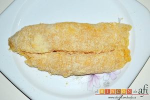 Filetes de corvina con costra de parmesano, irlos colocando en una fuente