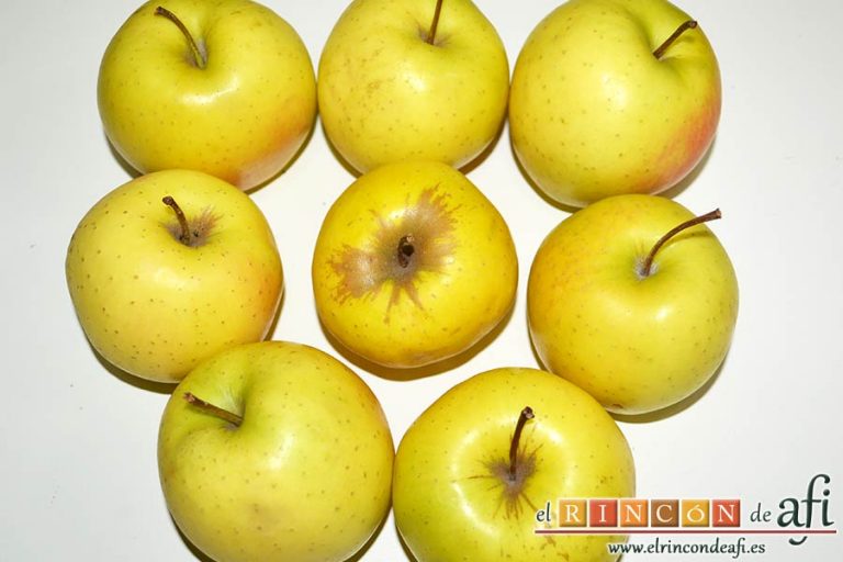 Tarta de manzana del Oso Yogui, coger ocho manzanas para el relleno