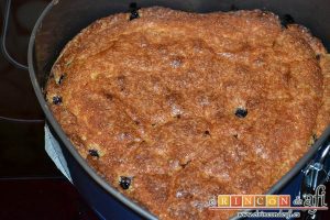 Tarta americana de arándanos, hornear hasta que salga limpio el palito