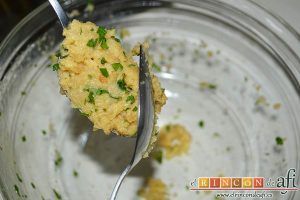 Tortillitas de San José, formar las tortillitas con dos cucharas