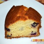 Bizcocho de arándanos con queso mascarpone, sugerencia de presentación