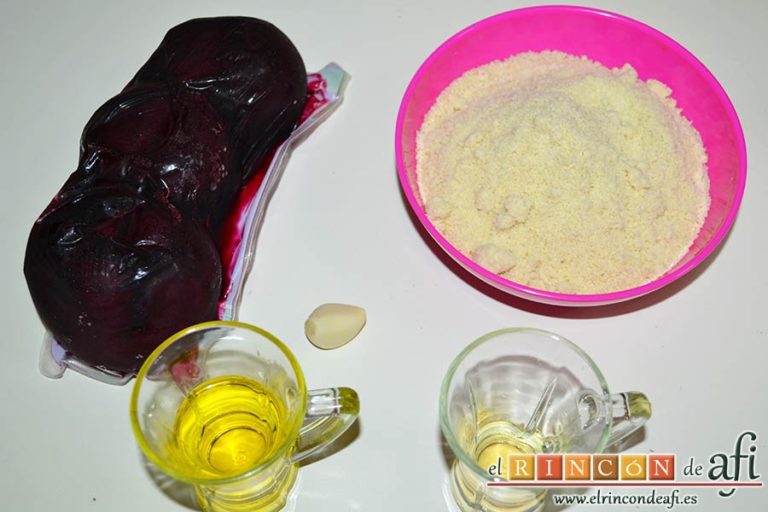 Ajoblanco de remolacha, preparar los ingredientes