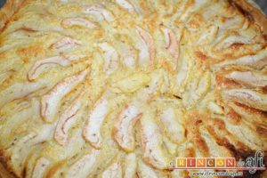 Tarta de pera y crema frangipane, sacar del horno