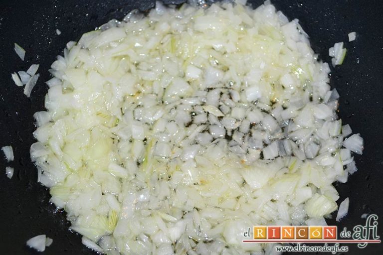 Albóndigas de verduras, añadir una pizca de sal