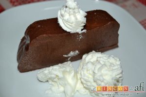 Pastel de chocolate japonés, sugerencia de presentación
