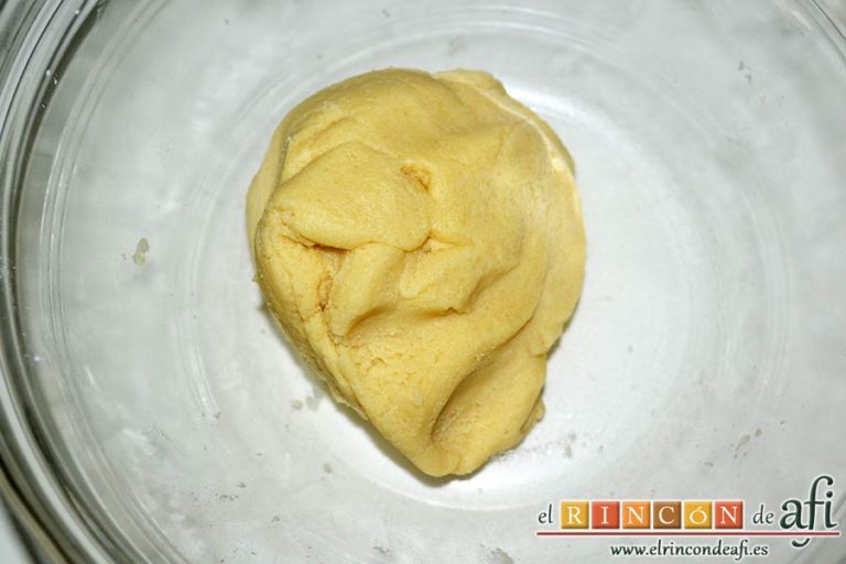 Galletas crujientes de mantequilla, formar una bola