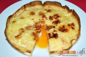 Pastel de tortillas con huevos, sugerencia de presentación