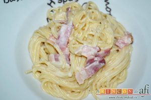 Espaguetis carbonara, sugerencia de presentación