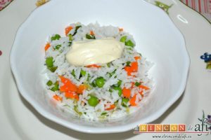 Ensalada de arroz con verduras, sugerencia de presentación