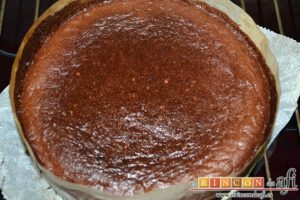 Flan de chocolate al horno, dejar enfriar y desmoldar