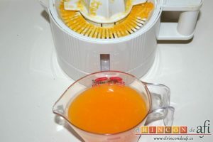 Tiramisú de frambuesas con almíbar de naranja, exprimirlas