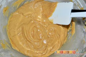 Galletas de turrón de Jijona, mezclar todo bien