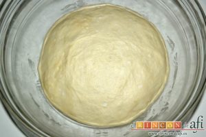 Pan de aceite con aroma de tomillo, comprobar que la bola duplicó su volumen