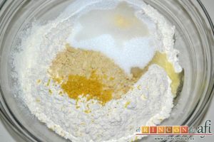 Pastas de almendra de Robledo del Mazo, añadir los demás ingredientes